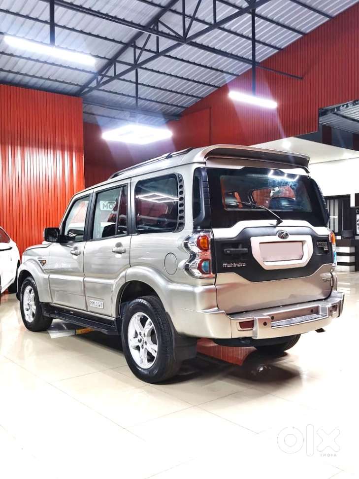 Mahindra Scorpio S10, 2015, Diesel