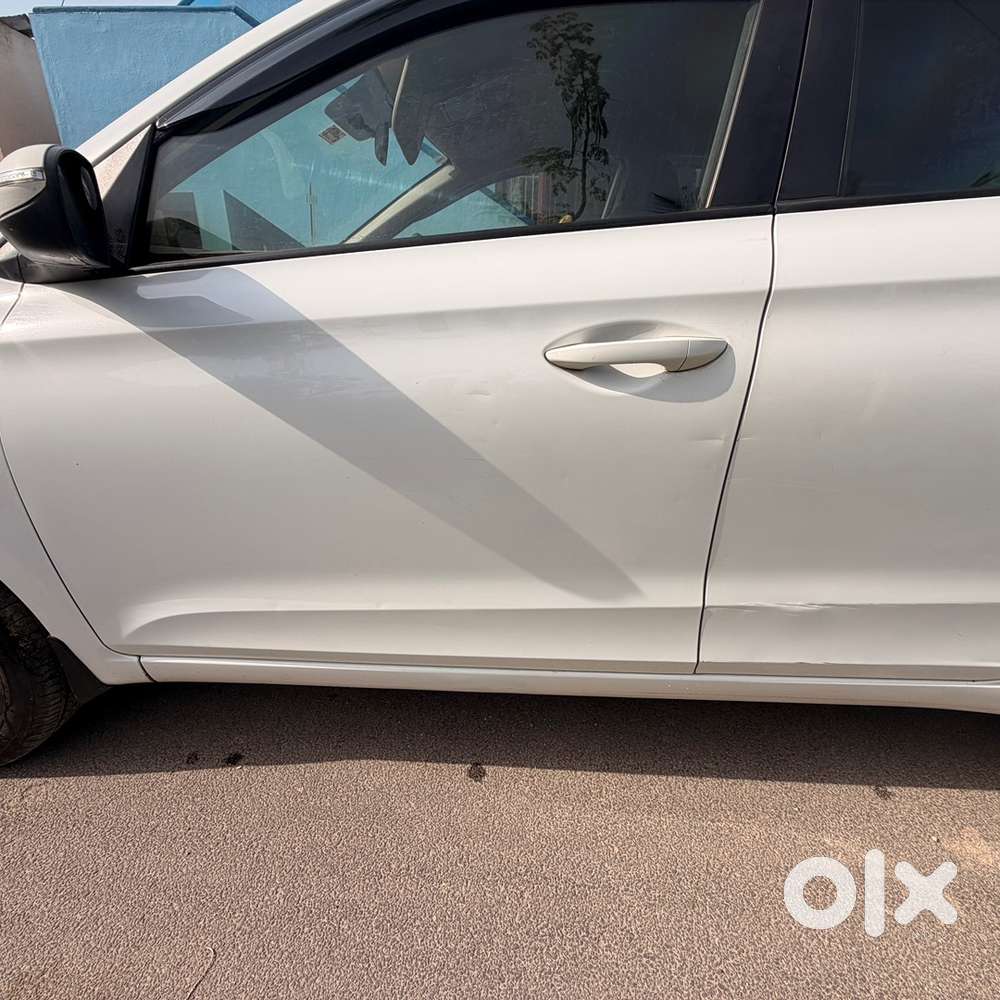 Hyundai I20 2017 Petrol 118000 Km Driven