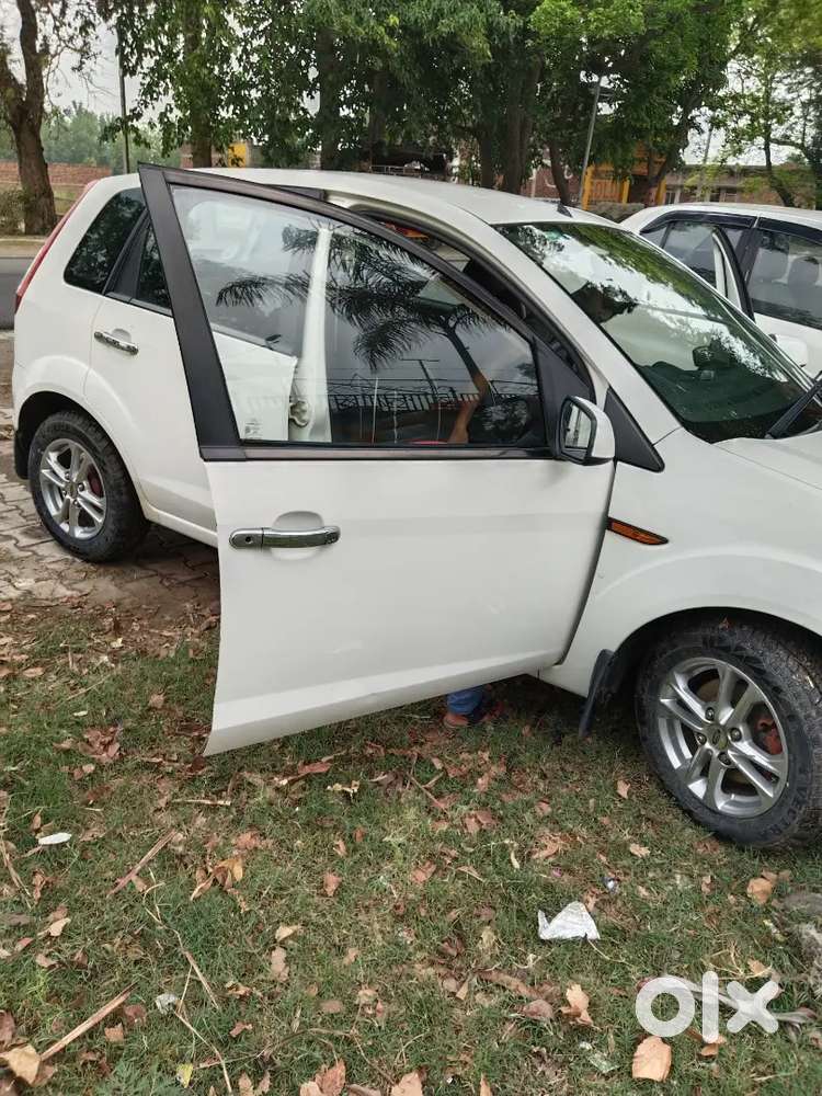 Ford Figo Diesel 2014,mileage-23 To 25 Km/ltr, Geniune Engine