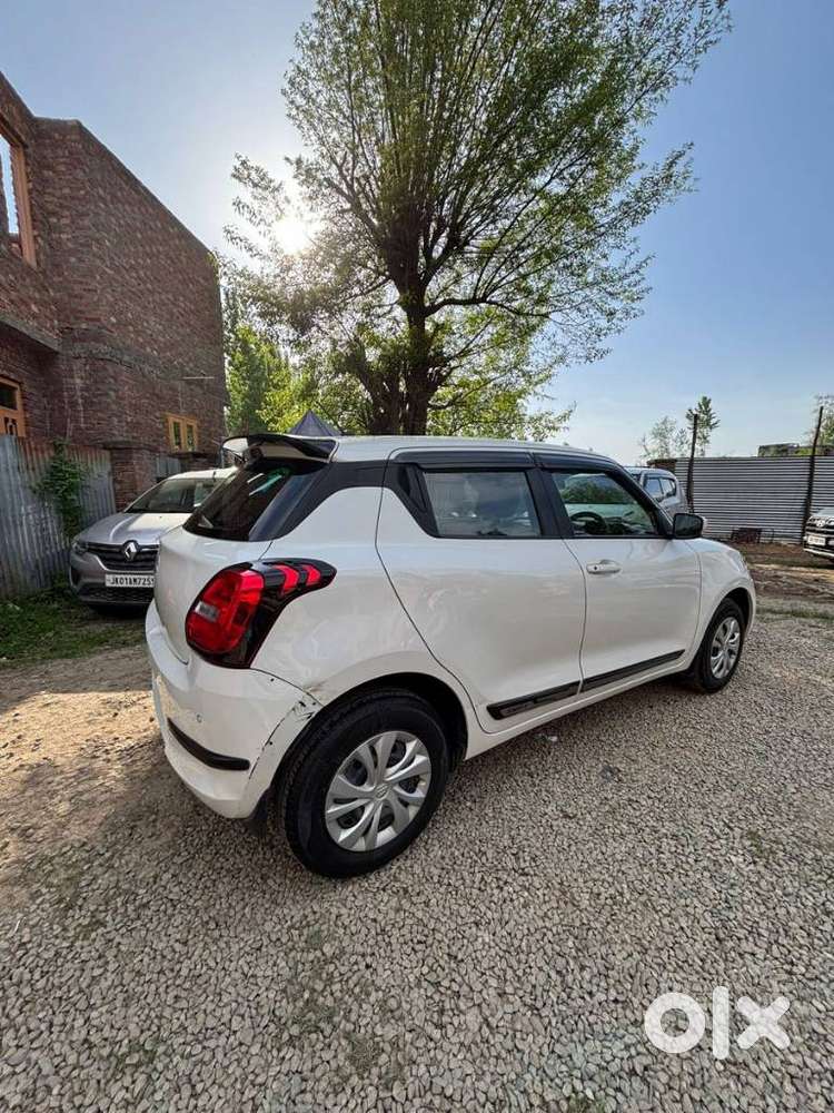 Maruti Suzuki Swift 1.2 Vxi (o), 2023, Petrol