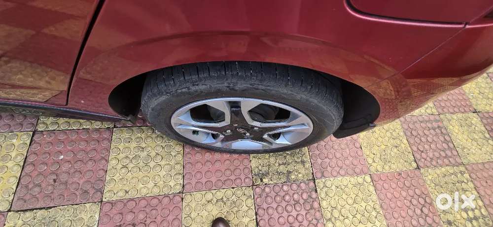 Hyundai I20 Sportz Ivt Petrol Automatic 2025