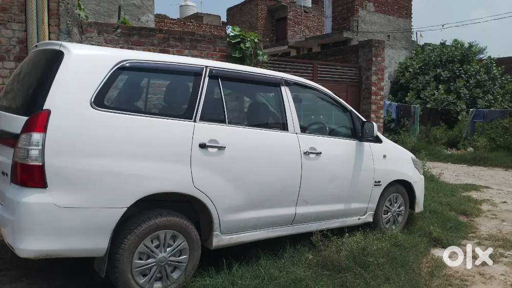 Toyota Innova 2012