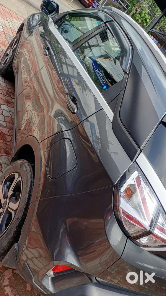 Tata Nexon 1.2 Revotron Xza Plus, 2022, Petrol