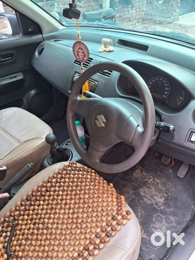 Maruti Suzuki Swift Lxi Bsiv, 2009, Petrol
