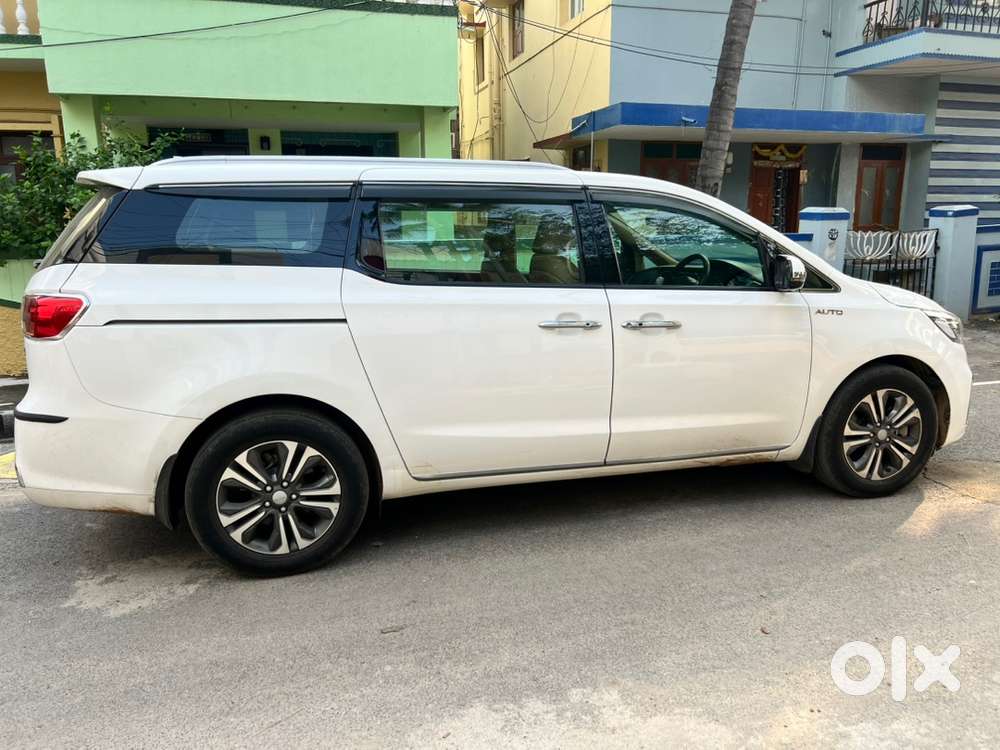 Kia Carnival 2021 Diesel Well Maintained