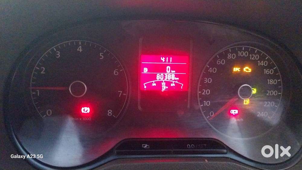 Volkswagen Vento 2010-2013 Petrol Highline, 2012, Petrol