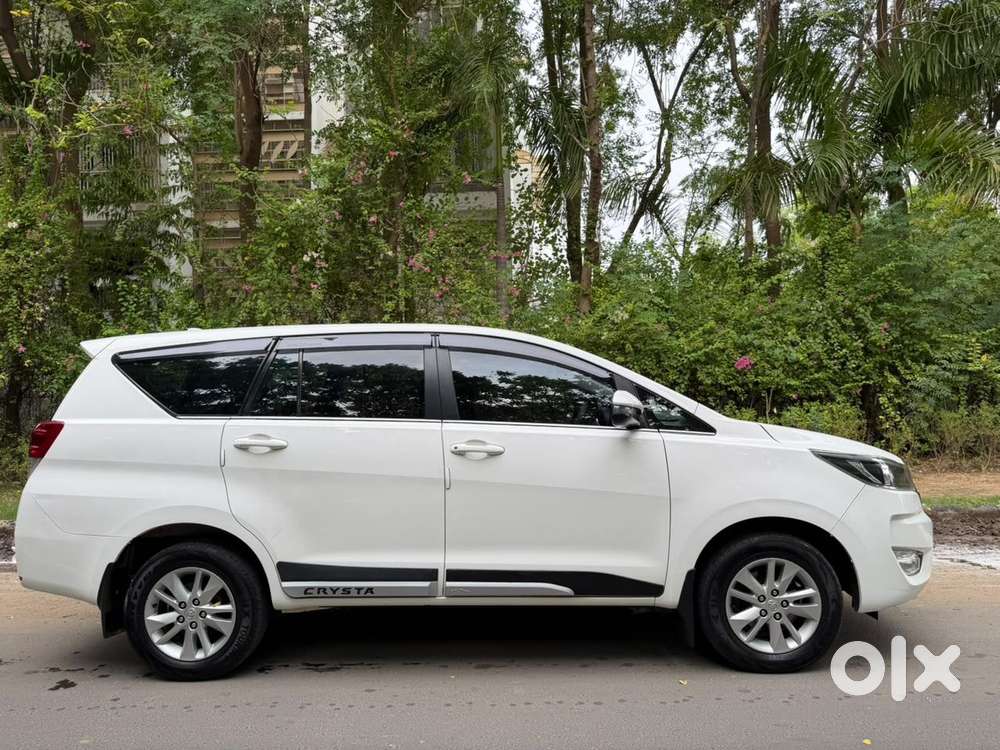 Toyota Innova Crysta 2.4 Gx Mt, 2023, Diesel