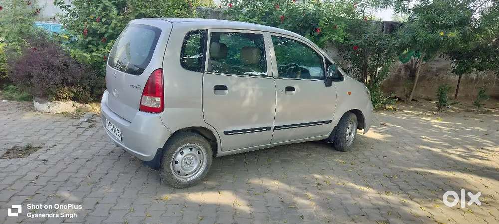 Maruti Suzuki Zen Estilo 2011
