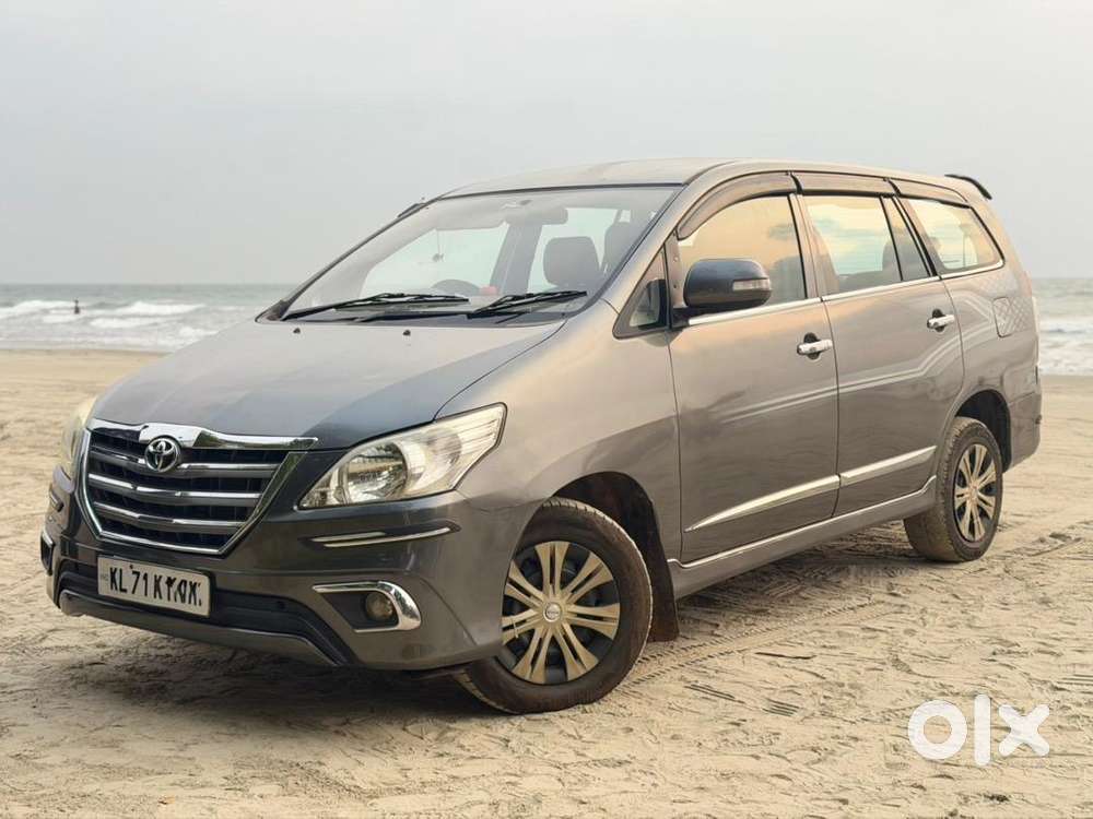 Toyota Innova 8 Seater