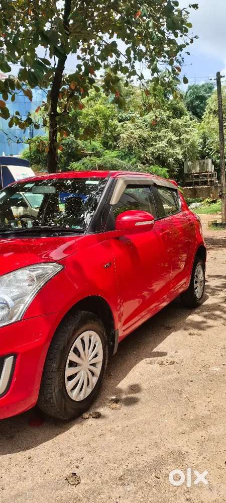 Maruti Suzuki Swift Vxi Petrol 2017