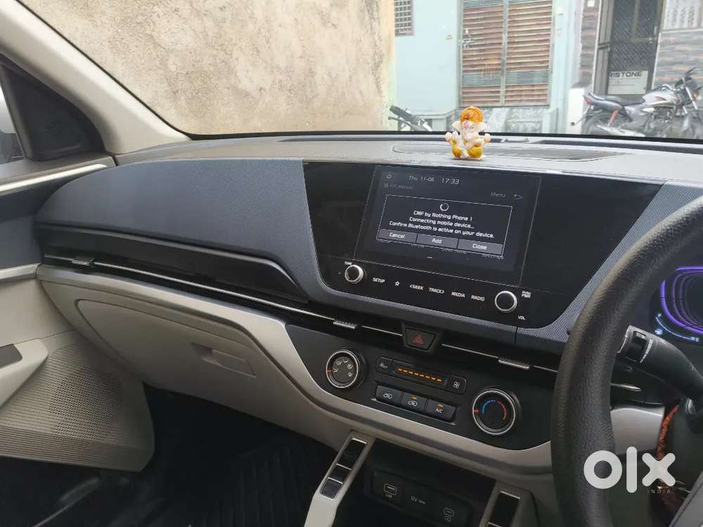 Kia Carens 2025 Petrol 4400 Km Driven
