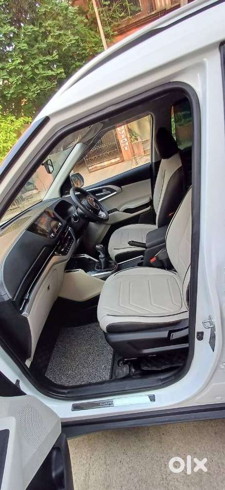 Kia Carens 1.4 Prestige Plus Turbo 7 Str, 2024, Petrol