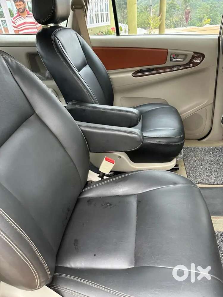 Toyota Innova 2015