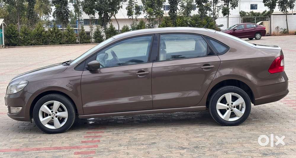 Skoda Rapid [2016-2020] 1.5 Style Plus Tdi At, 2016, Diesel