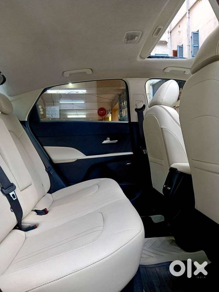 Hyundai Verna 1.5 Sx (o) Ivt, 2024, Petrol