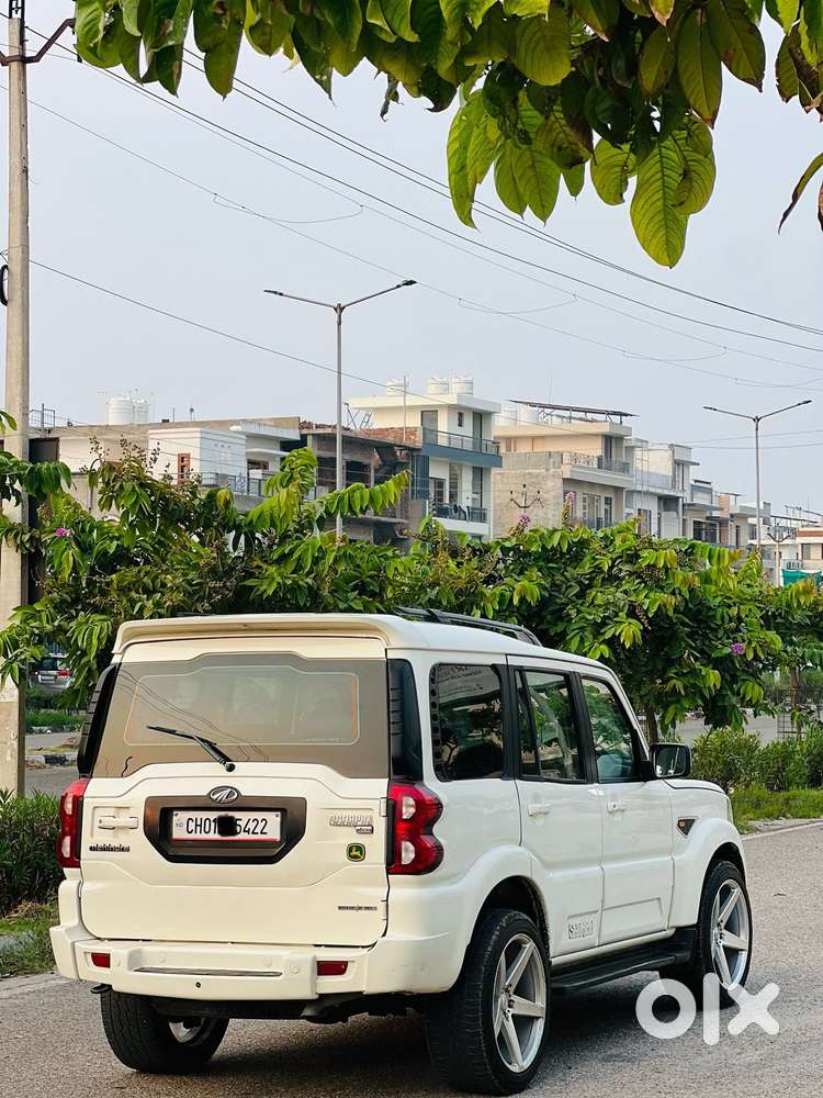 Mahindra Scorpio S10 8 Seater, 2017, Diesel