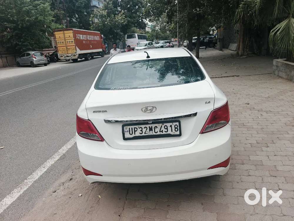 Hyundai Verna 2015 Petrol 79856 Km Driven