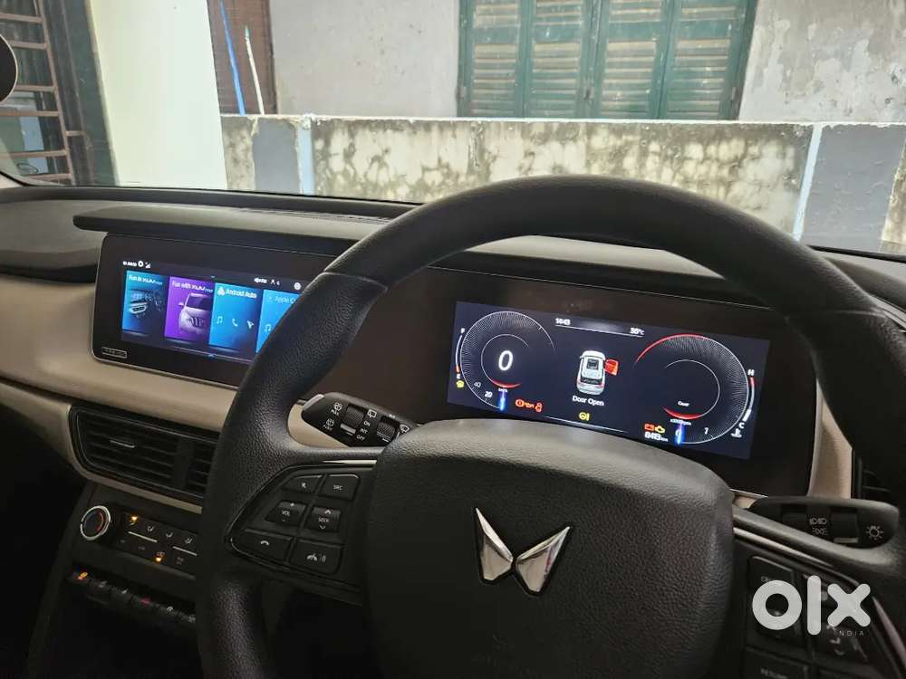 Mahindra Xuv700 2024 Diesel 8400 Km Driven