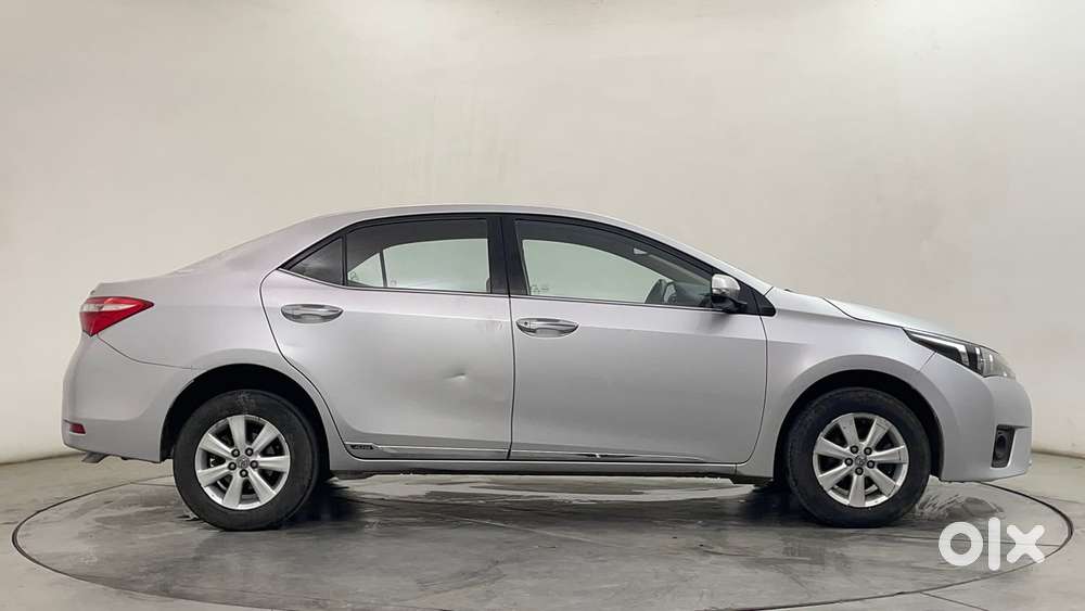 Toyota Corolla Altis G At, 2015, Petrol