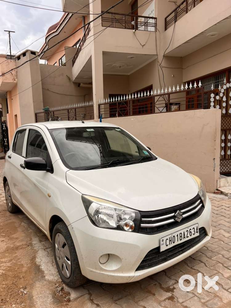 Celeio White Colour Non Accident Car Company Record