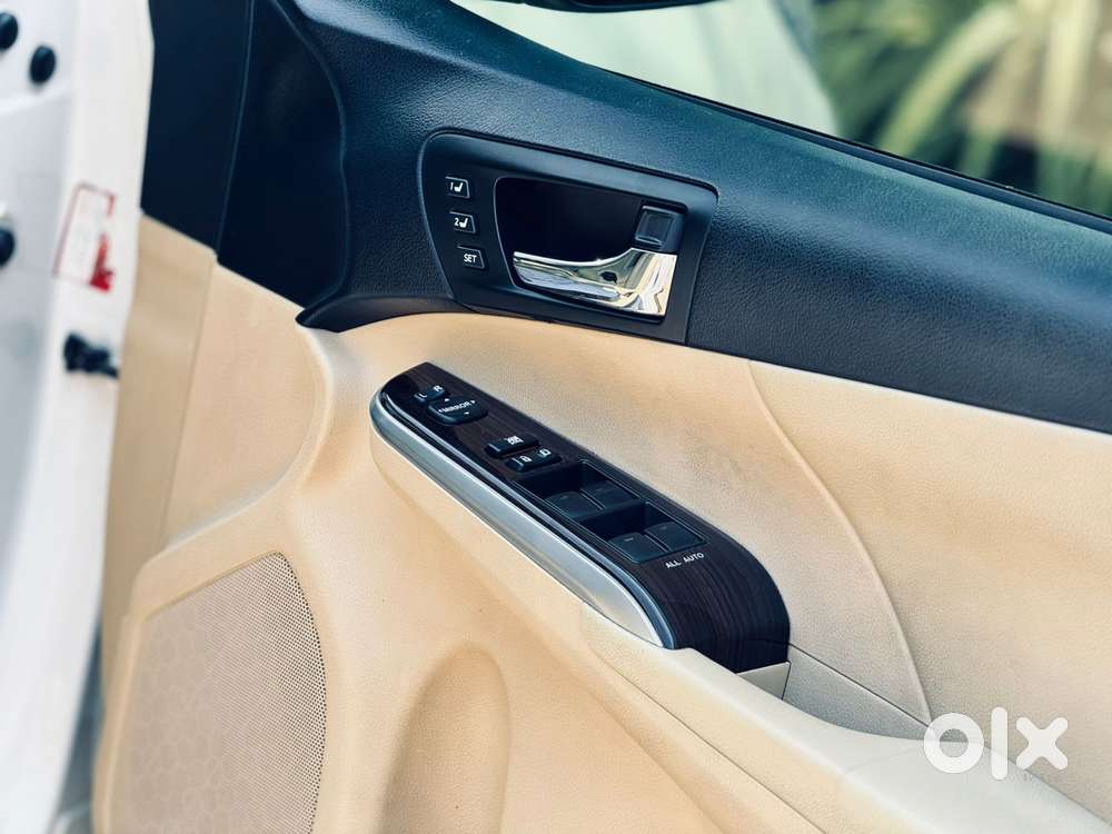 Toyota Camry Hybrid, 2015, Petrol