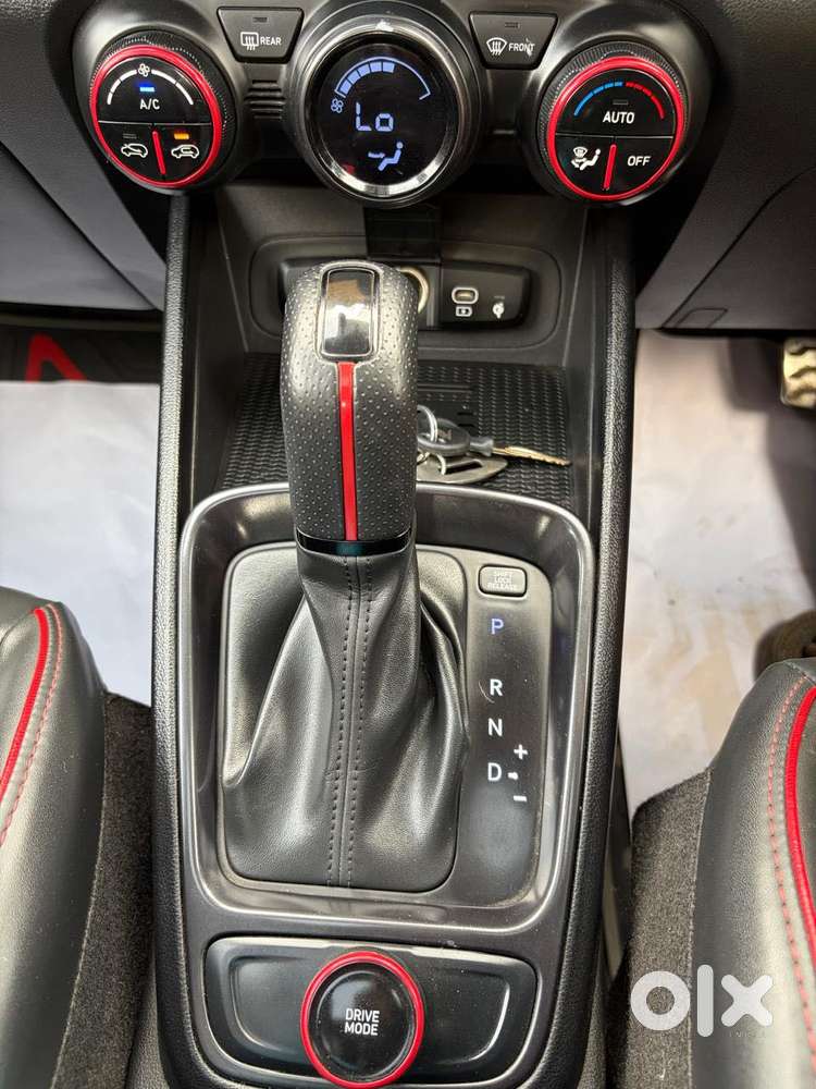 Hyundai Venue N Line 1.0 N8 Turbo Dct Dual Tone, 2023, Petrol