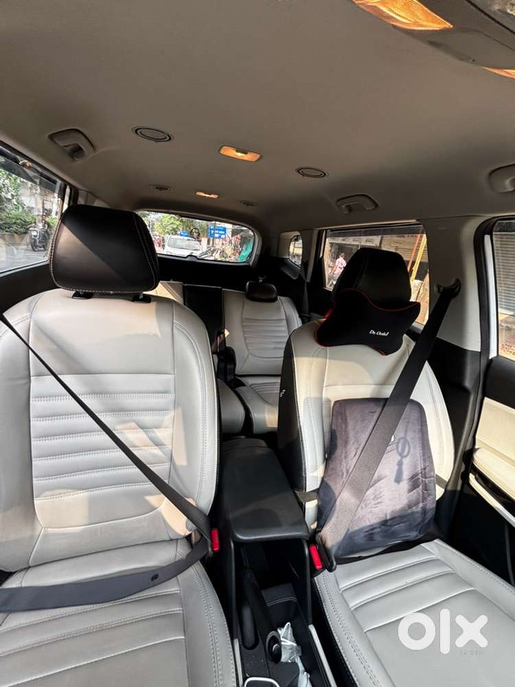 Less Driven Kia Carens With Service Pack And Extended Warenty