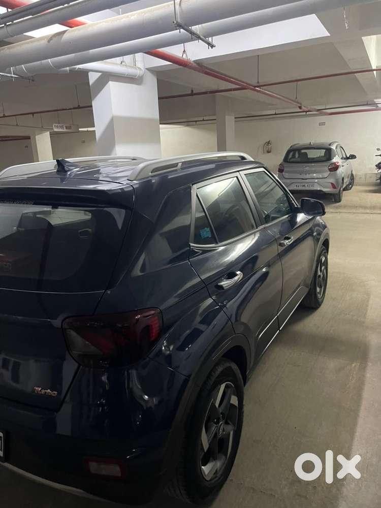 Hyundai Venue 2020 Petrol Well Maintained