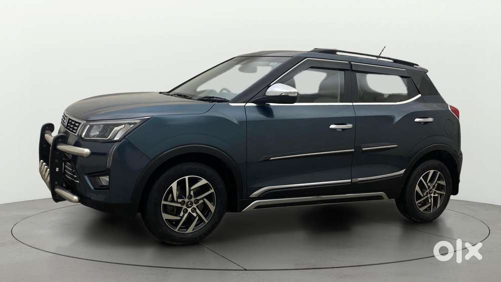 Mahindra Xuv300 1.2 W8 (o) Amt Petrol, 2022, Petrol