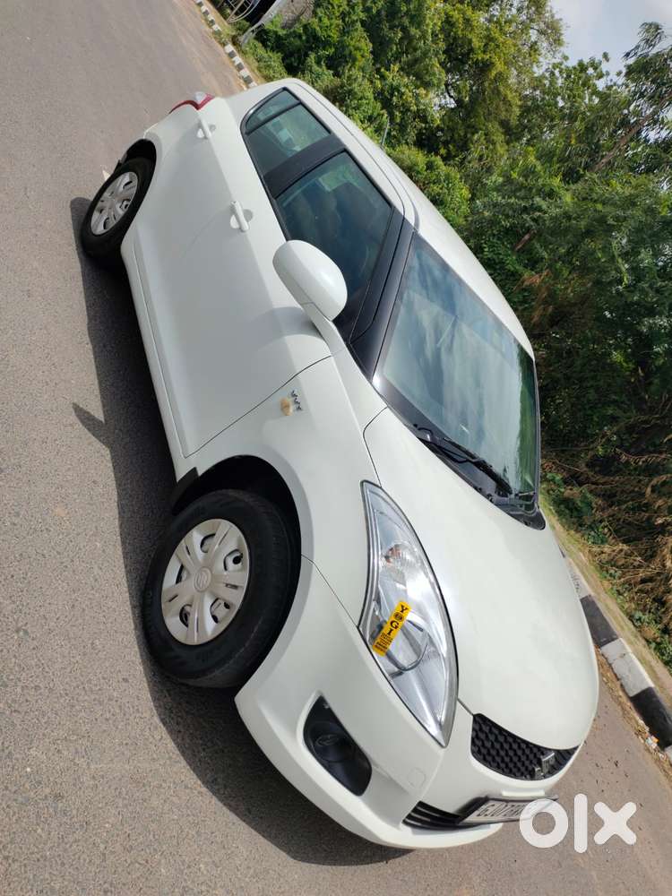 Maruti Suzuki Swift Lxi, 2014, Cng & Hybrids