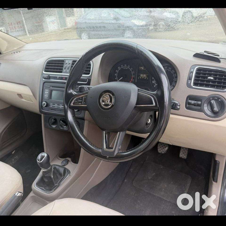 Skoda Rapid 1.5 Tdi Ambition Plus, 2015, Diesel