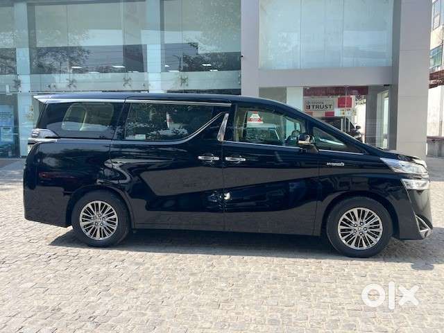 Toyota Vellfire 2.5 Hybrid, 2022