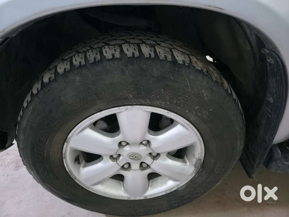 Toyota Fortuner 4x4 Manual Limited Edition, 2010, Diesel