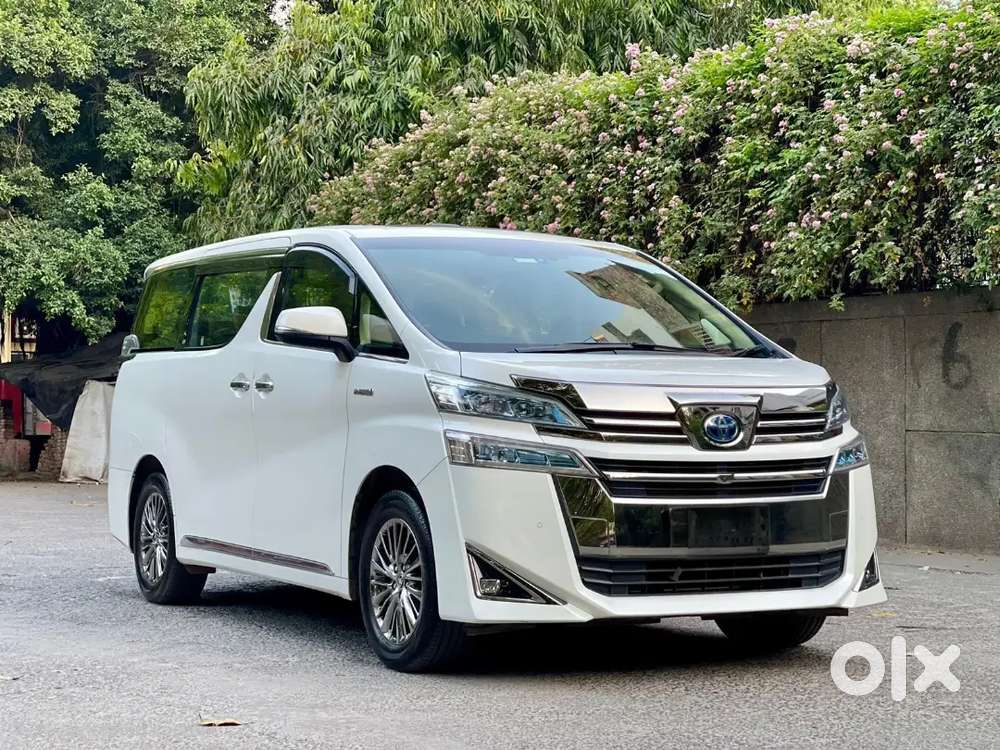 Toyota Vellfire Hybrid 2.5 2022 Only For Vip