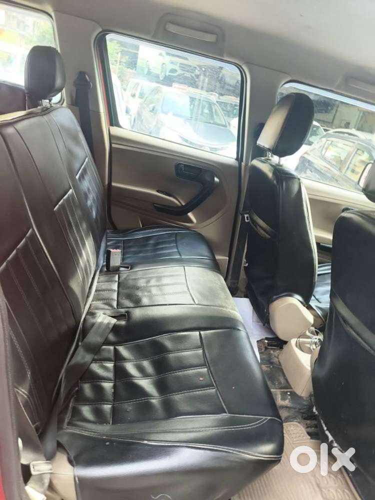 Mahindra Tuv 300 T6 Plus, 2018, Diesel