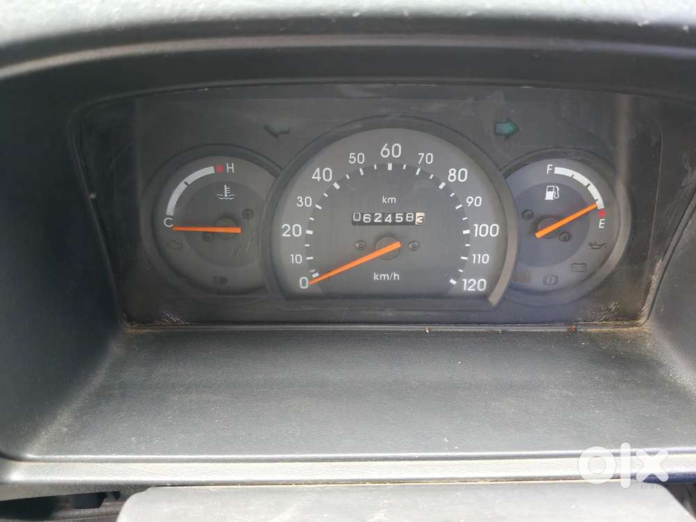 Maruti Suzuki Omni 5 Seater Std, 2011, Petrol