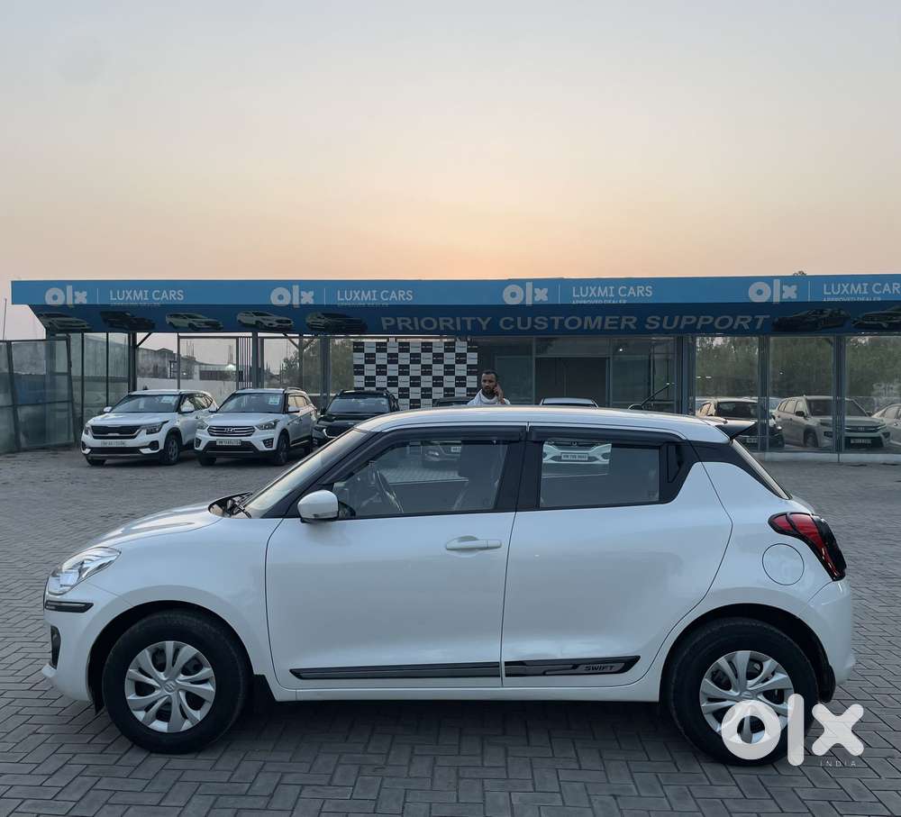 Maruti Suzuki Swift 1.2 Vxi (o), 2023, Petrol