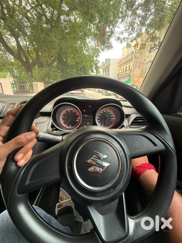 I Want To Sell Ky Maruti Swift Only 18000 Km Driven Company Record .