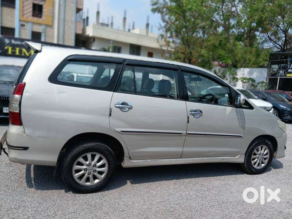 Toyota Innova 2.5 V 7 Str, 2012, Petrol