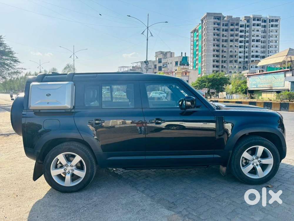 Land Rover Defender 2022 Diesel 33000 Km Driven