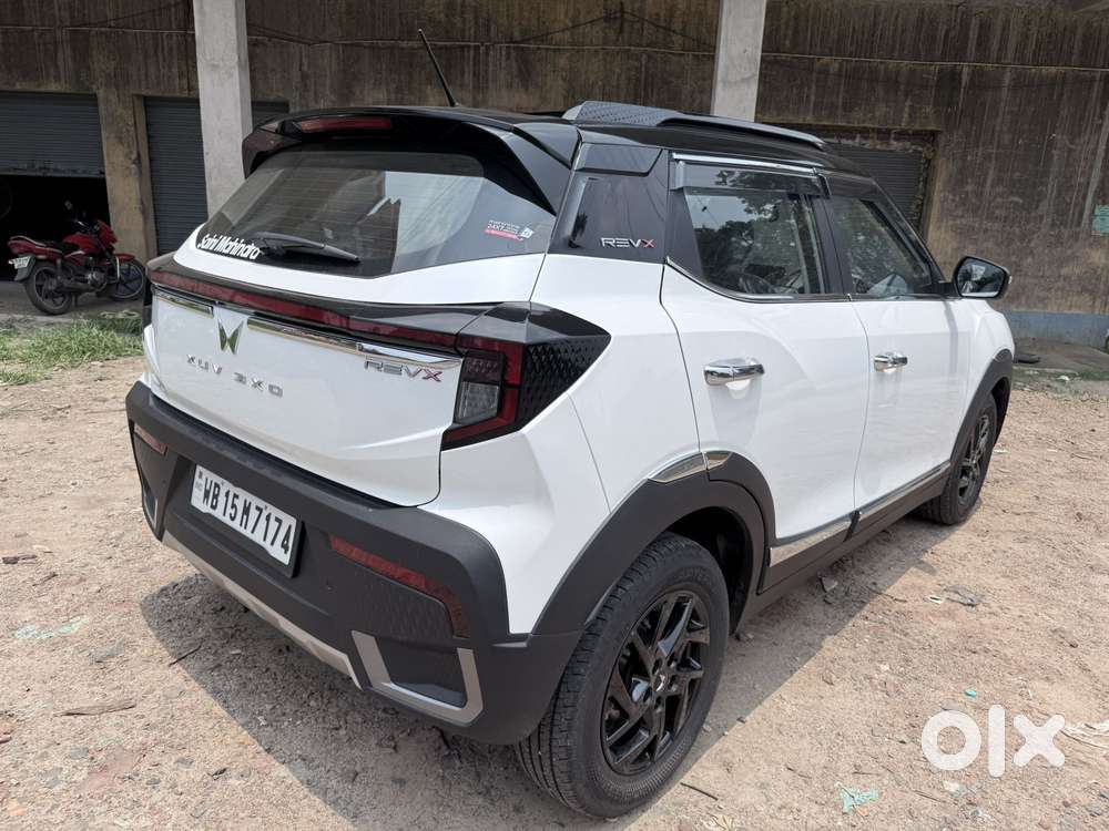 Mahindra Xuv 3xo Ax7l 1.2 Petrol At (pg), 2026, Petrol