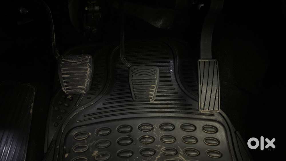 Mahindra Kuv100 Nxt 1.2 K8 Petrol 6 Str Dual Tone, 2018, Petrol