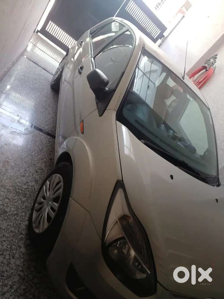 Ford Figo 2011 Manual Petrol