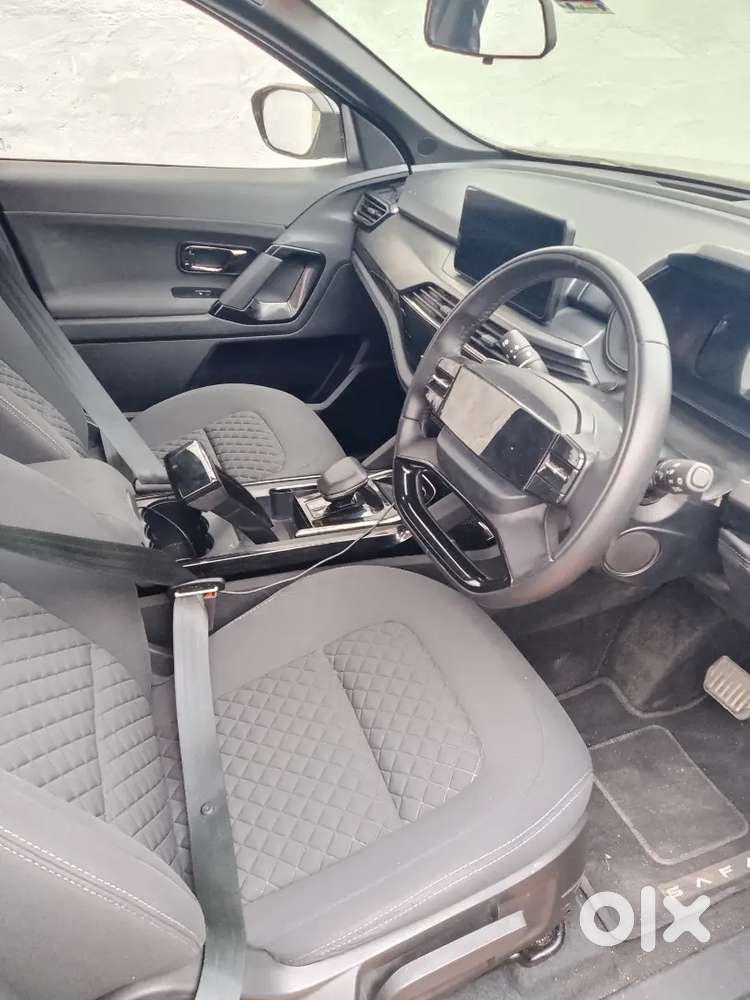 Car Model - Tata Safari Pure X Automatic Dark Edition