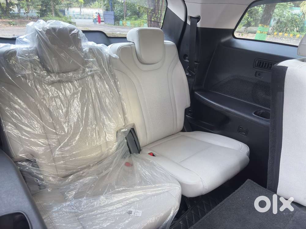 Mahindra Xuv700 2.2 Ax 7 Diesel At Luxury Pack Str, 2022, Diesel