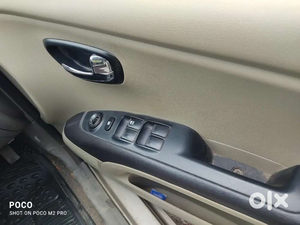 Hyundai I10 Sportz 2012