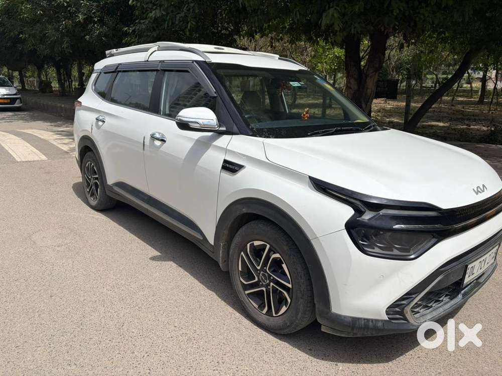 Excellent Condition Under Warranty 2023 Petrol Kia Carens