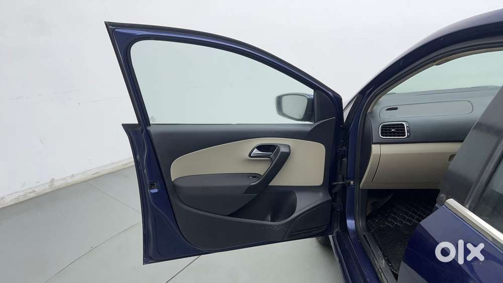 Volkswagen Polo Petrol Highline 1.2l, 2013, Petrol