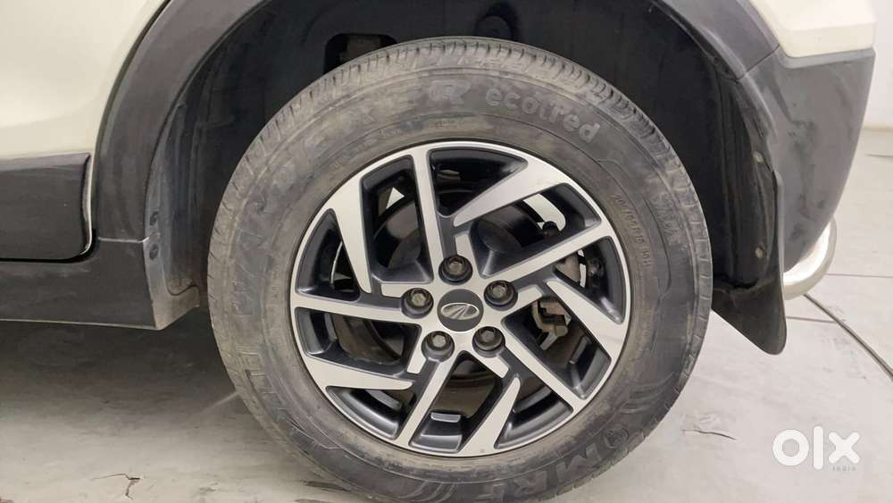 Mahindra Xuv300 W8 (o) 1.5 Diesel Amt, 2022, Diesel