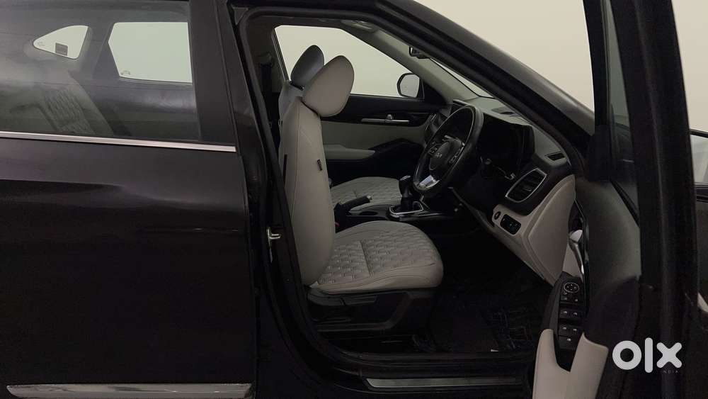 Kia Seltos Htx 1.5 Petrol Mt, 2022, Petrol
